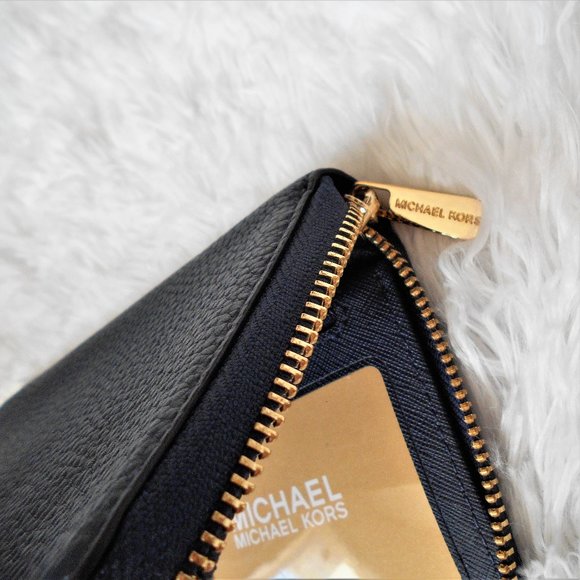 Michael Kors Large MF Phone Case Navy - Picture 12 of 13